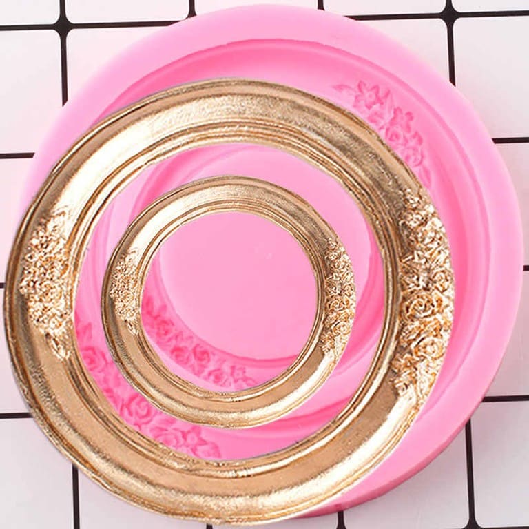 102708.jpg Round Garland Border Silicone Mould - Image 1