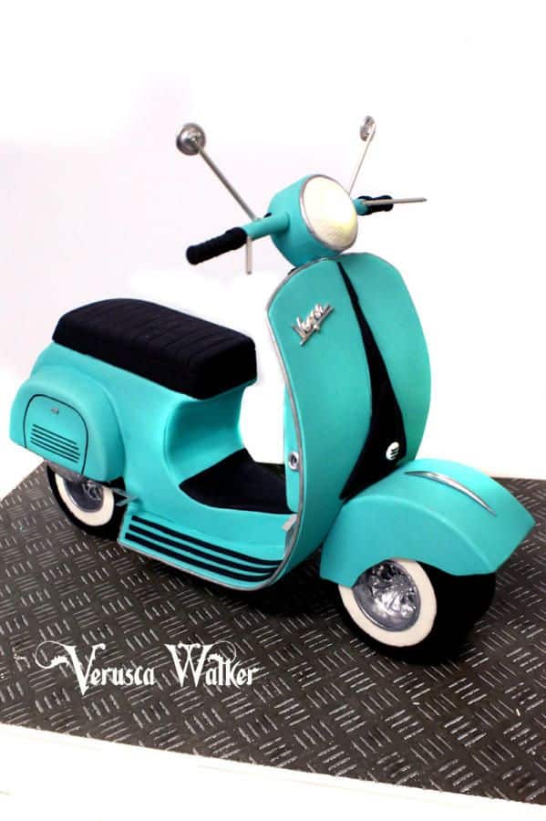 1090c35593dd4fdbd36f6d02f2b91894.jpg 3D Vespa Cake - Image 1