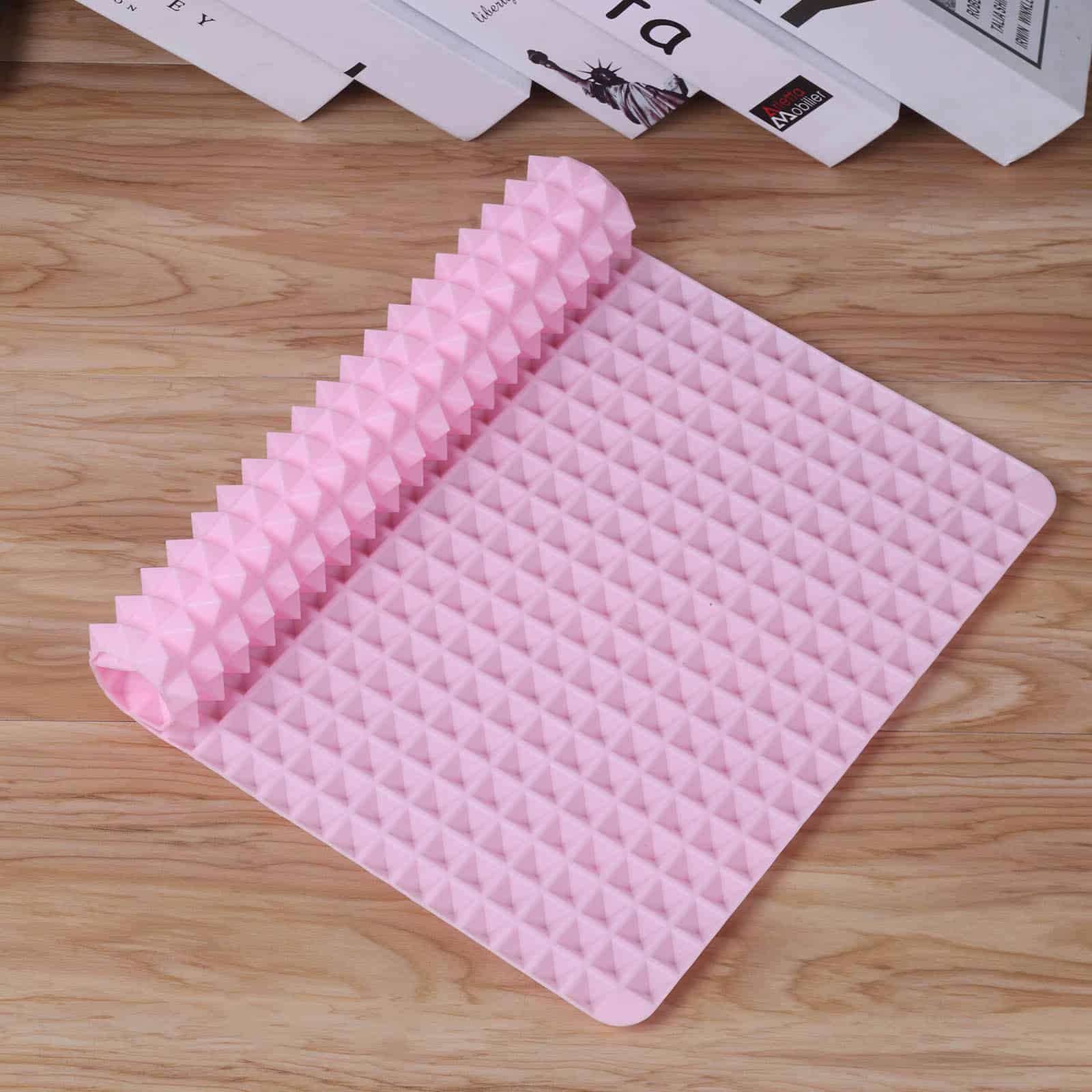 3-colors-bbq-pyramid-shaped-non-stick-fat-reducing-silicone-baking-mat-pot-mat-bakeware-kitchen.jpg Small Pyramid Baking Mat - Image 1