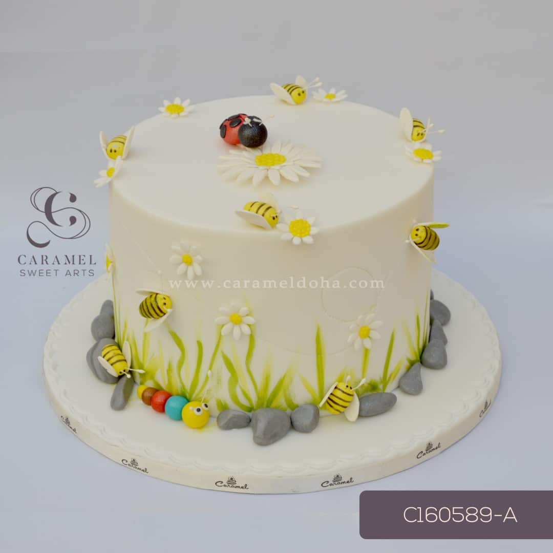 c160589-a.jpg Bee cake - Image 1
