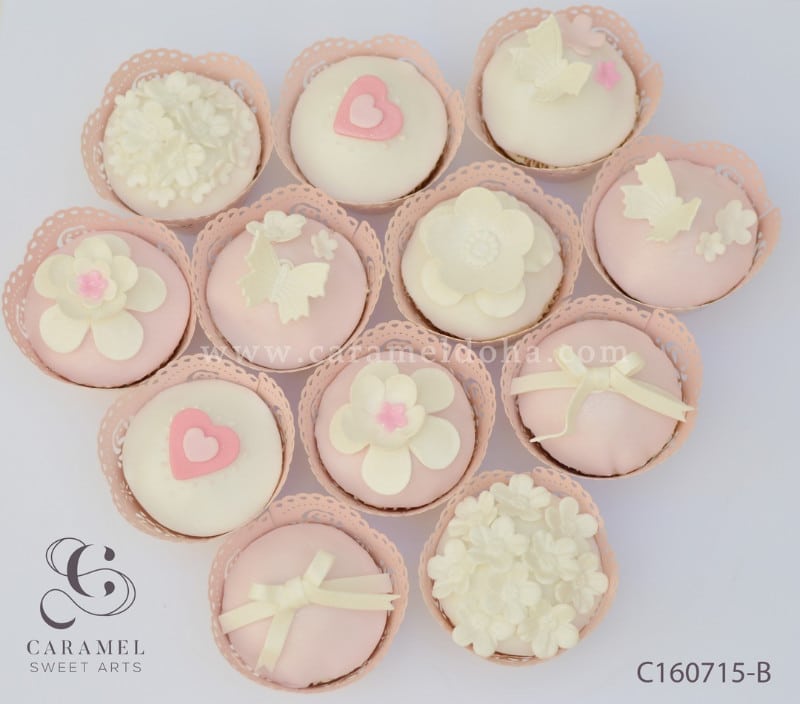 c160715-b.jpg Pink & White Cupcakes - Image 1