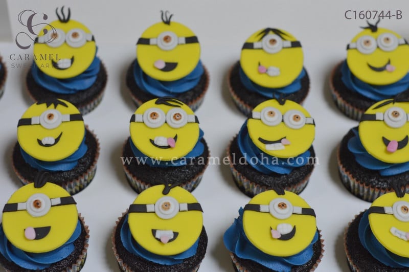 c160744-b.jpg Minion Cupcakes - Image 1