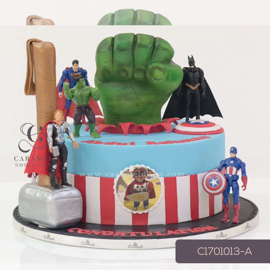 c171013-a.jpg Avengers Cake - Image 1