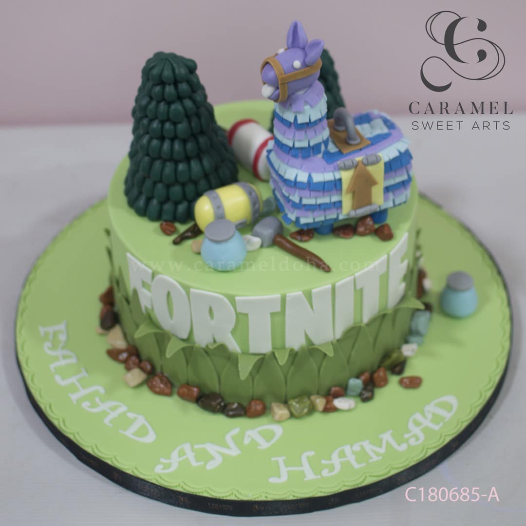 c180685-a_1_1.jpg Fortnite Cake - Image 1