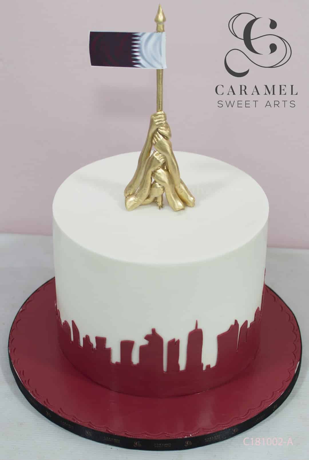 c181002-a.jpg Qatar National Day Cake - Image 1