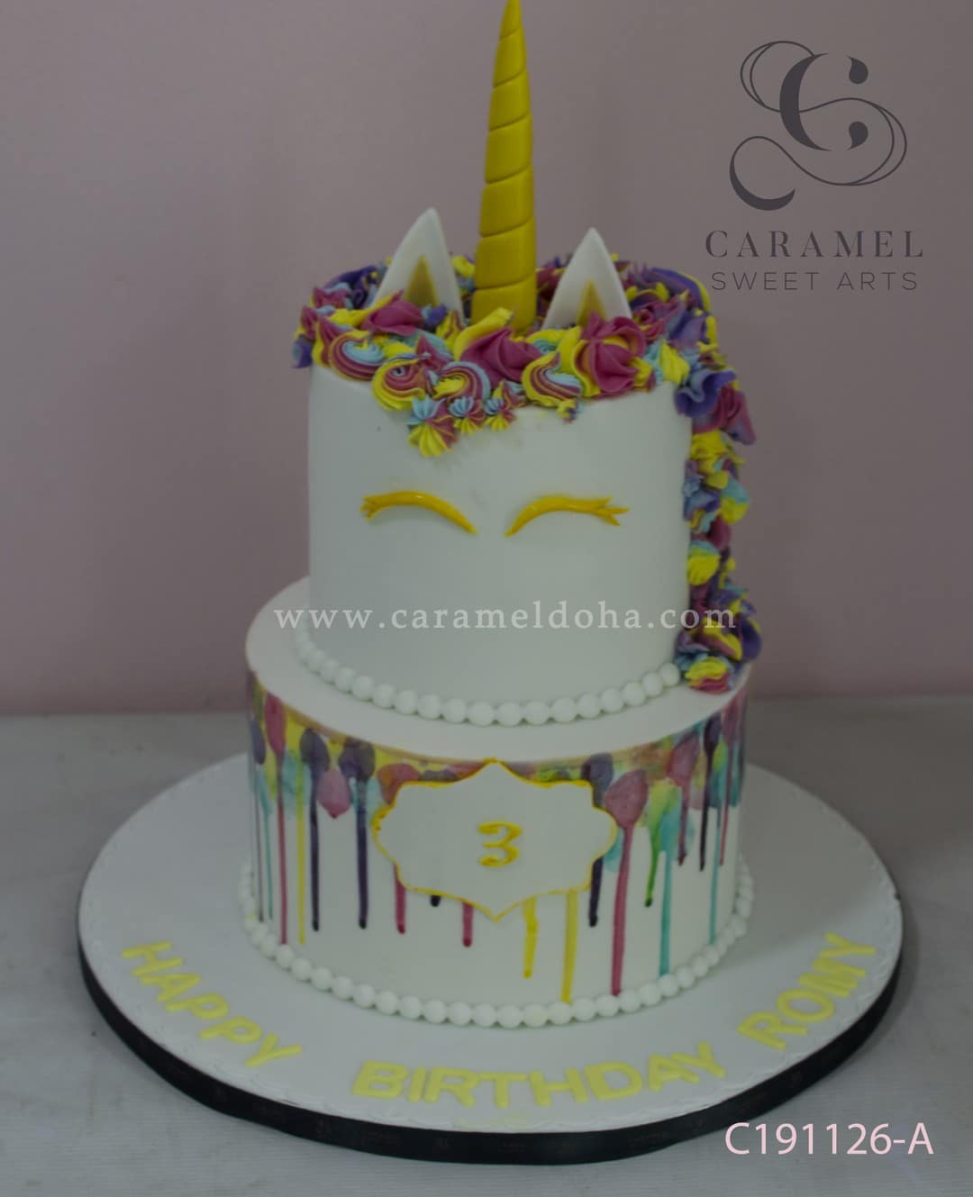 c191126-a.jpg Unicorn Cake - Image 1