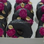 Black & Fuschia Donut