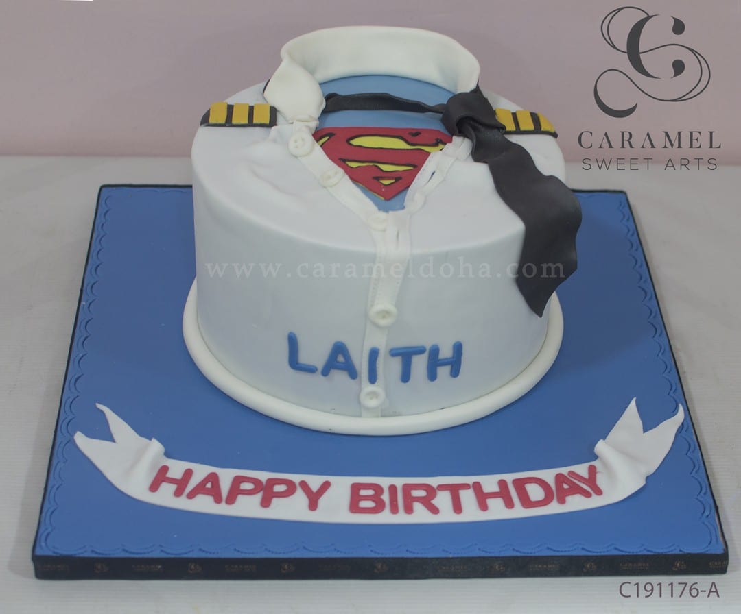 c191176-a.jpg Superman Cake - Image 1