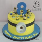 Minion Cake