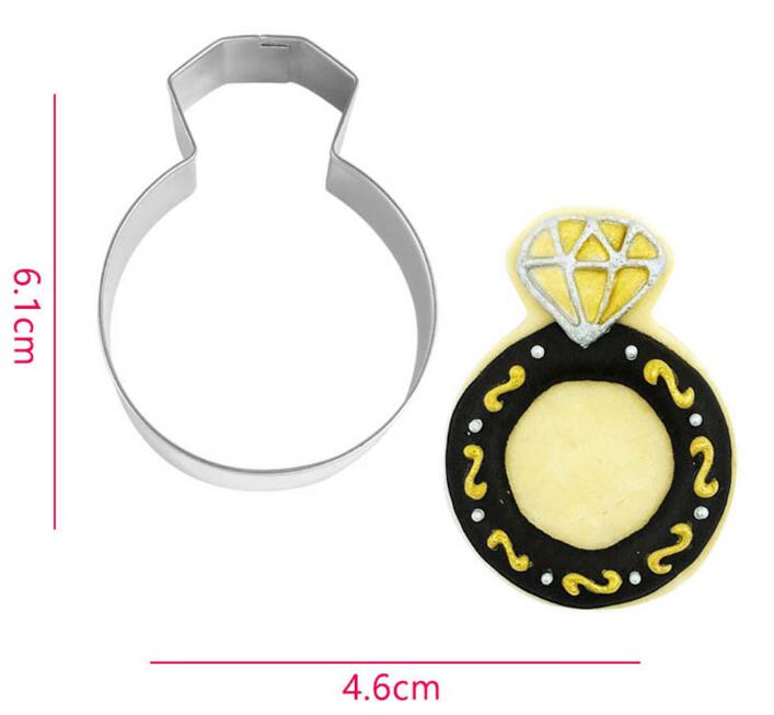 ib17-1.jpg Ring Cookie Cutter, 6.1x4.6cm - Image 1
