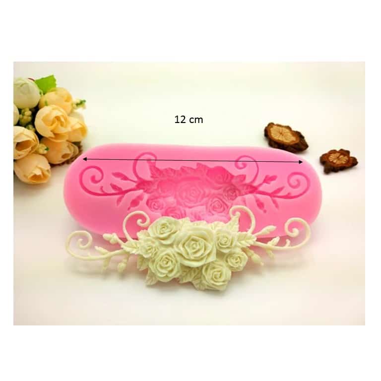 slide4_2_15.jpg Flower Garland Silicone Mould - Image 1